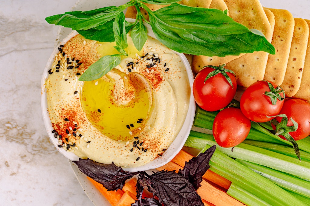 veggies and hummus